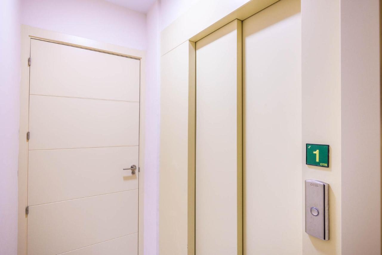 Apartamento Hercules - Vacacional Sevilla Экстерьер фото